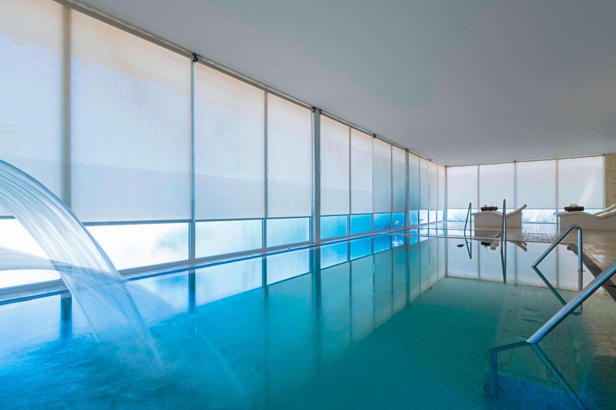 โรงแรมปารากัส อะ ลักชัวรี คอลเลคชั่น รีสอร์ต ปารากัส ภายนอก รูปภาพ Interior of the hotel