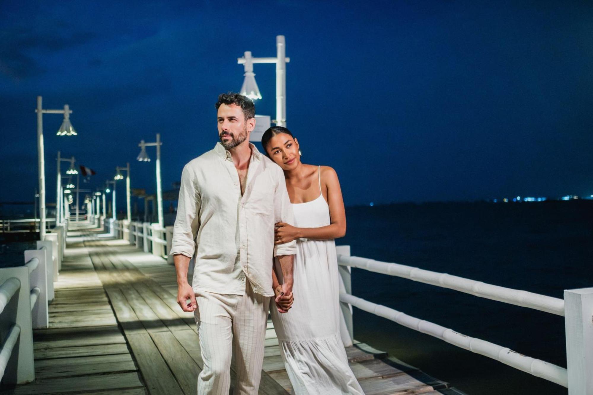 โรงแรมปารากัส อะ ลักชัวรี คอลเลคชั่น รีสอร์ต ปารากัส ภายนอก รูปภาพ The pier at the resort