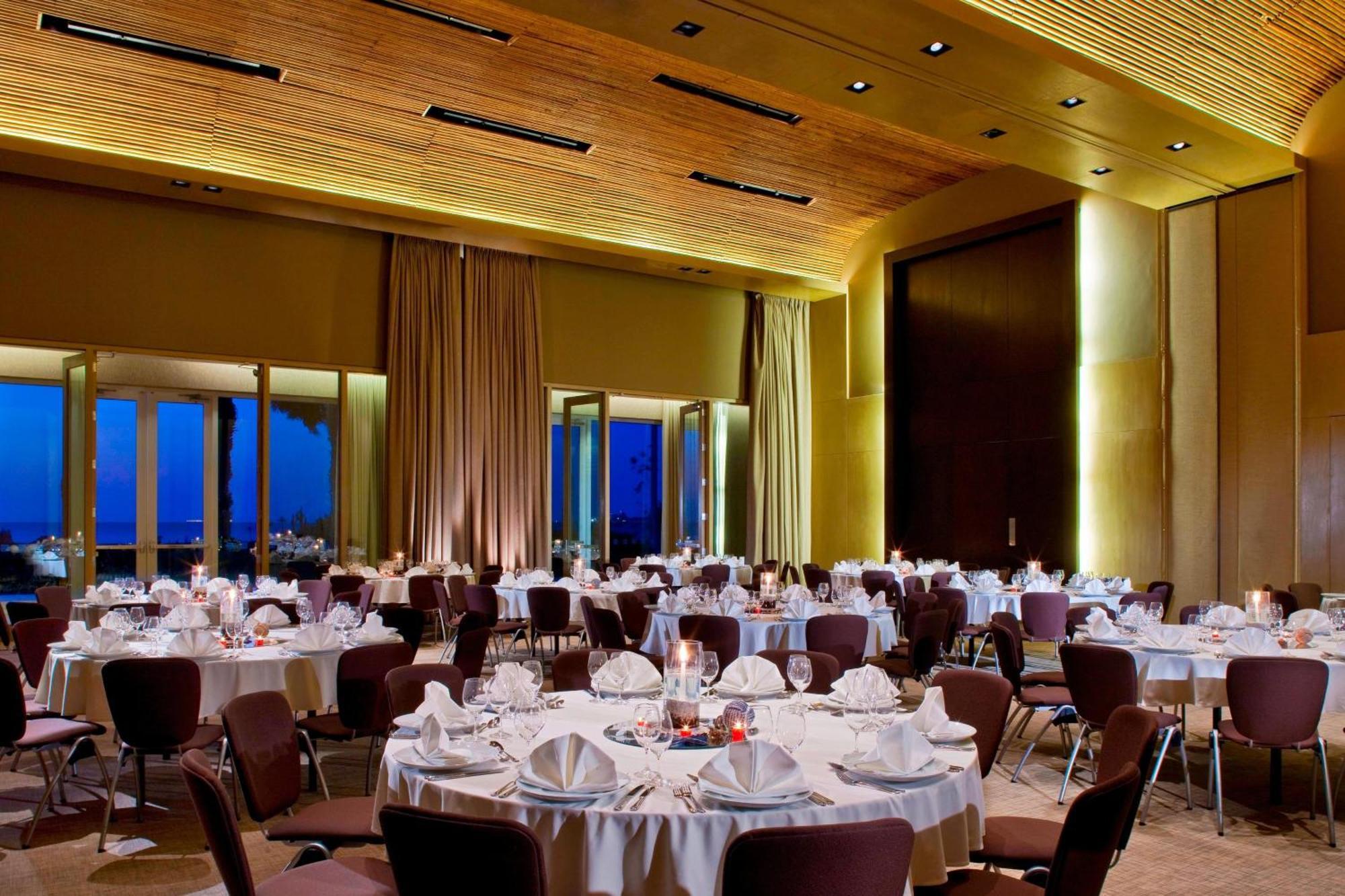 โรงแรมปารากัส อะ ลักชัวรี คอลเลคชั่น รีสอร์ต ปารากัส ภายนอก รูปภาพ The ballroom at the Four Seasons Hotel